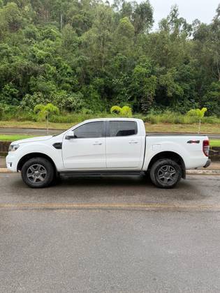FORD RANGER 2.2 XLS 4X4 CD 16V DIESEL 4P AUTOMÁTICO FORD RANGER 2.2 XLS 4X4 CD 16V DIESEL 4P AUTOMÁTICO